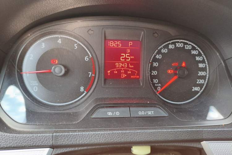 Used Jetta VA3 2021 1.5L Automatic Enjoyment Edition Odometer Close Up