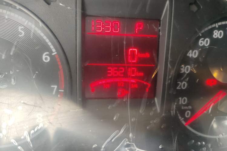 Used Jetta VA3 2021 1.5L Automatic Enjoyment Edition Odometer Close Up