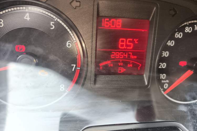 Used Jetta VA3 2021 1.5L Manual Entry-Level Version Odometer Close Up