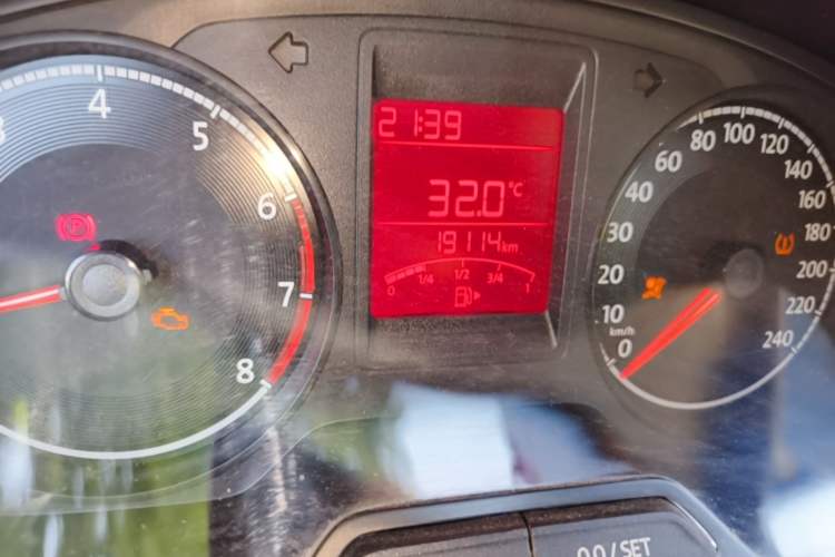 Used Jetta VA3 2021 1.5L Manual Entry-Level Version Odometer Close Up