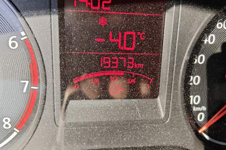 Used Jetta VA3 2021 1.5L Manual Entry-Level Version Odometer Close Up