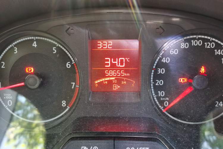 Used Jetta VA3 2021 1.5L Manual Entry-Level Version Odometer Close Up