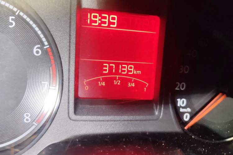 Used Jetta VA3 2021 1.5L Automatic Enjoyment Edition Odometer Close Up