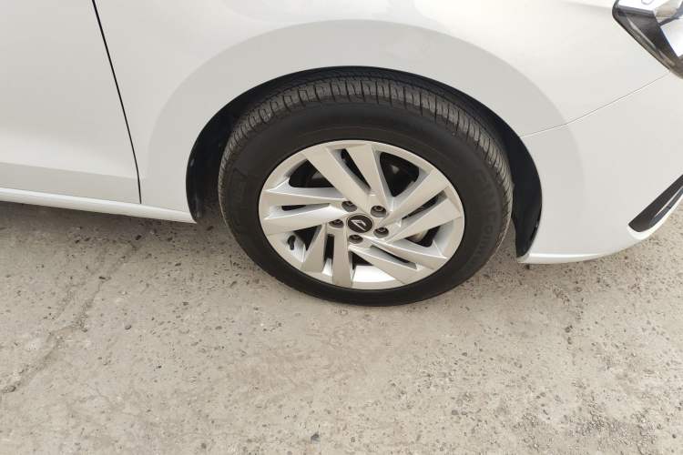 Used Jetta VA3 2021 1.5L Automatic Enjoyment Edition Right Front Wheel Hub
