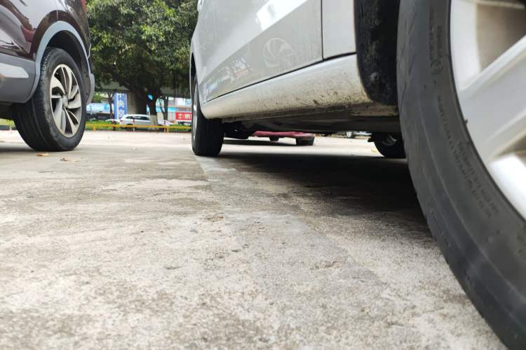 Used Jetta VA3 2021 1.5L Automatic "Upward Journey" Edition Right Side Sill
