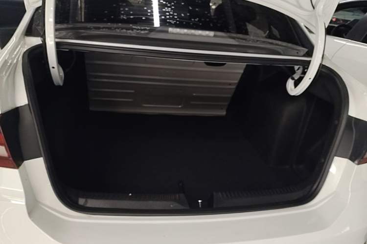 Used Jetta VA3 2021 1.5L Automatic "Upward Journey" Edition Trunk