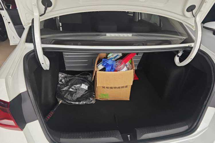 Used Jetta VA3 2021 1.5L Manual Entry-Level Version Trunk