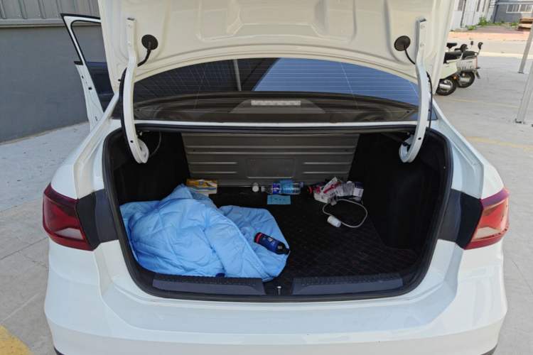 Used Jetta VA3 2021 1.5L Manual Entry-Level Version Trunk