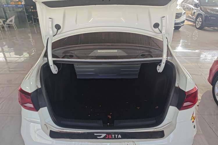 Used Jetta VA3 2021 1.5L Manual Enjoyment Edition Trunk