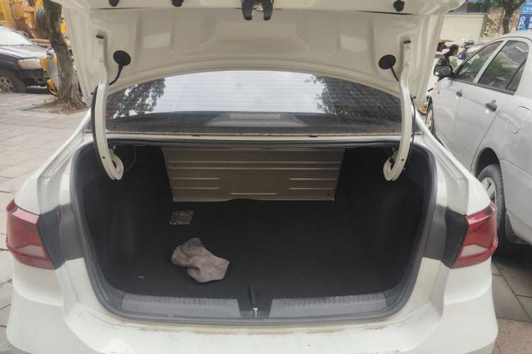 Used Jetta VA3 2021 1.5L Automatic Enjoyment Edition Trunk