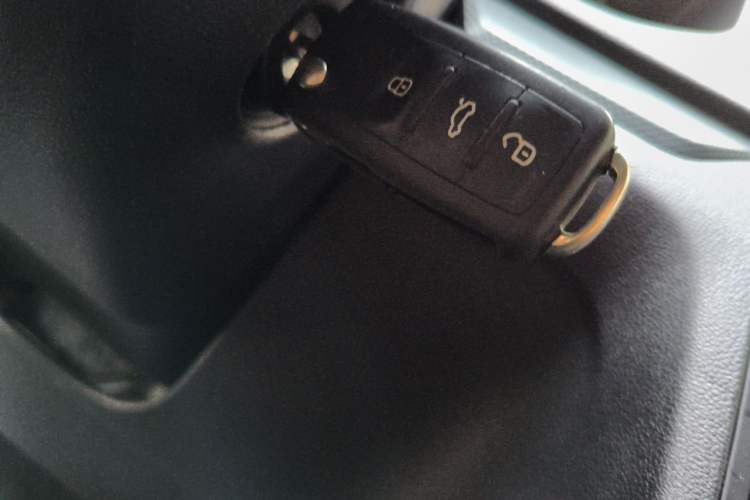 Used Jetta VA3 2021 1.5L Automatic "Upward Journey" Edition Vehicle Key
