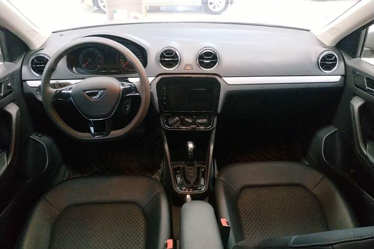 Used Jetta VA3 2021 1.5L Automatic Enjoyment Edition Center Console