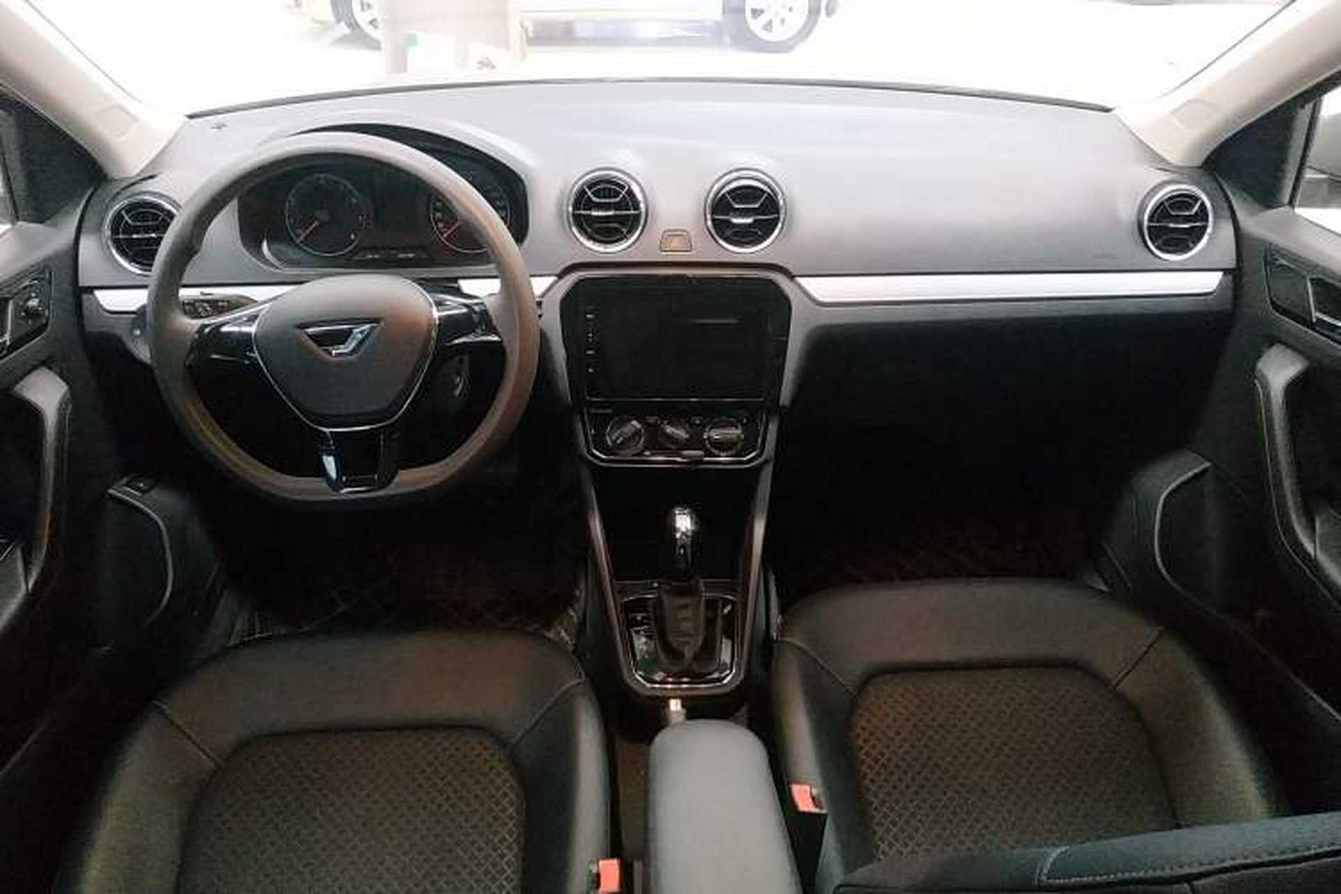 Used Jetta VA3 2021 1.5L Automatic Enjoyment Edition Center Console