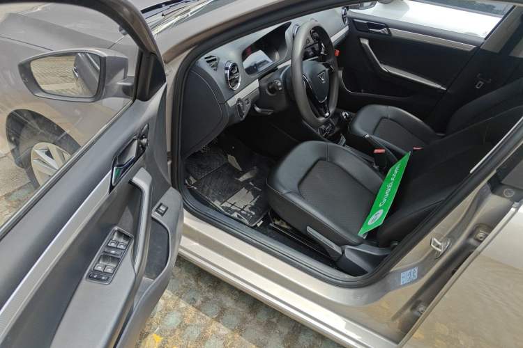 Used Jetta VA3 2021 1.5L Manual Enjoyment Edition Driver Seat