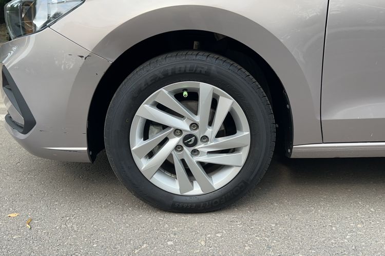 Used Jetta VA3 2021 1.5L Automatic Enjoyment Edition Left Front Wheel Hub