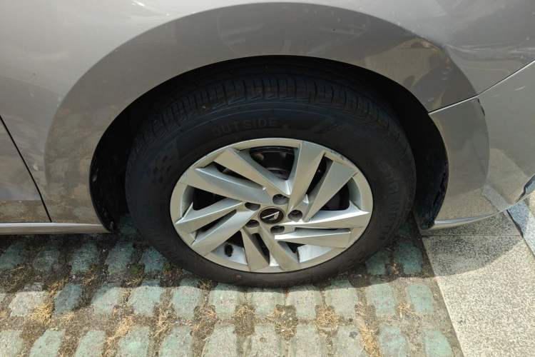 Used Jetta VA3 2021 1.5L Manual Enjoyment Edition Right Front Wheel Hub