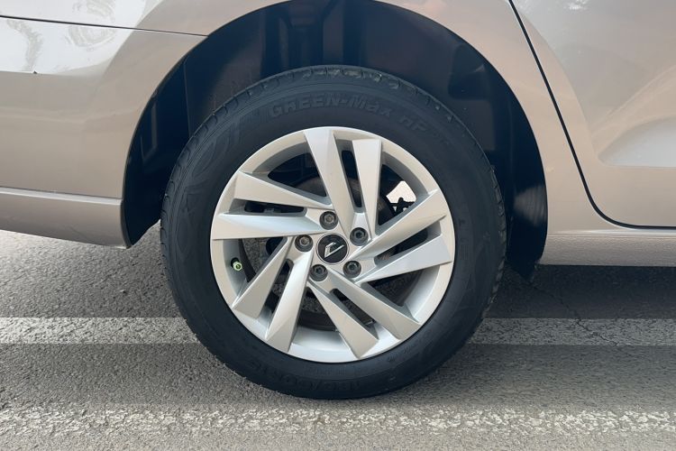 Used Jetta VA3 2021 1.5L Automatic Enjoyment Edition Right Rear Wheel Hub