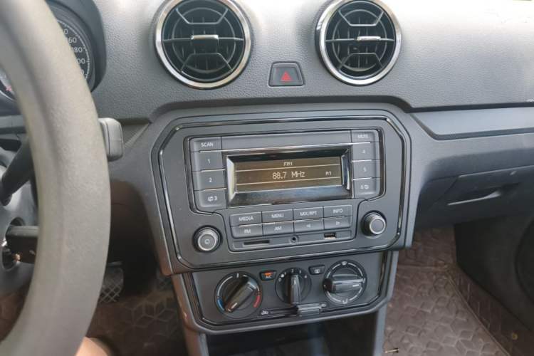 Used Jetta VA3 2024 1.5L Automatic Entry Version Audio And AC Panel