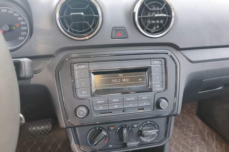 Used Jetta VA3 2024 1.5L Automatic Entry Version Audio And AC Panel