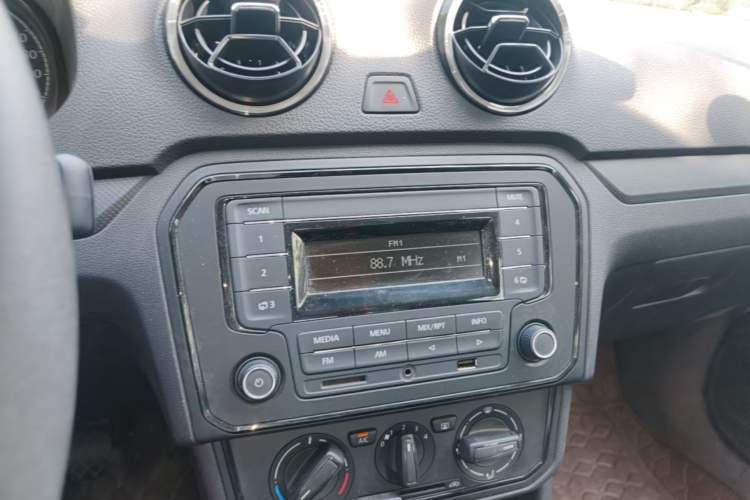 Used Jetta VA3 2024 1.5L Manual Entry-Level Version Audio And AC Panel