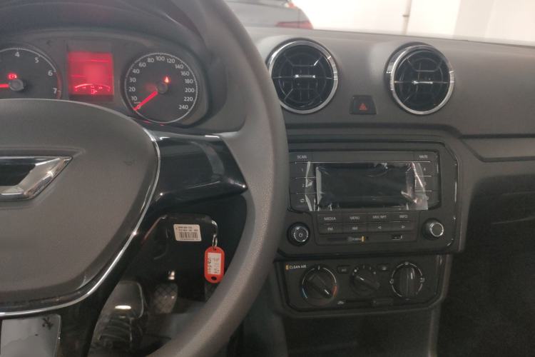 Used Jetta VA3 2024 1.5L Manual Entry-Level Version Center Console