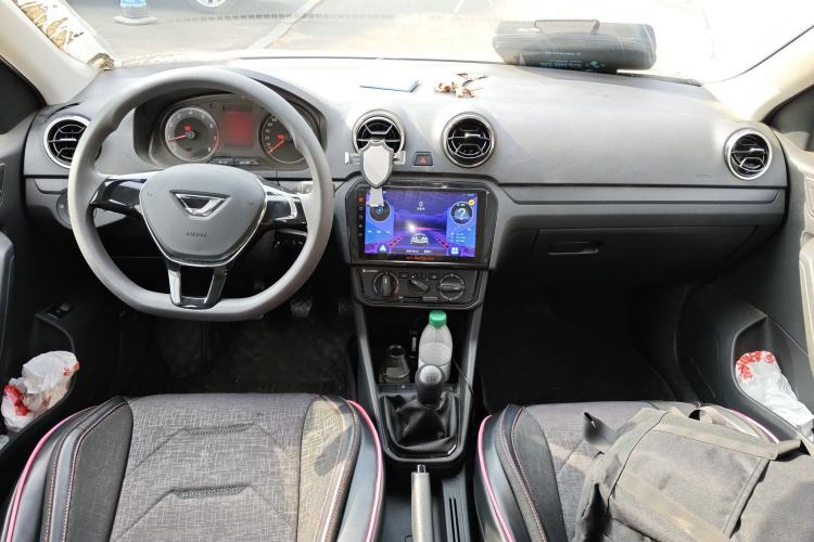 Used Jetta VA3 2024 1.5L Manual Entry-Level Version Center Console