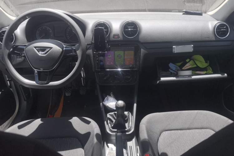 Used Jetta VA3 2024 1.5L Manual Entry-Level Version Center Console