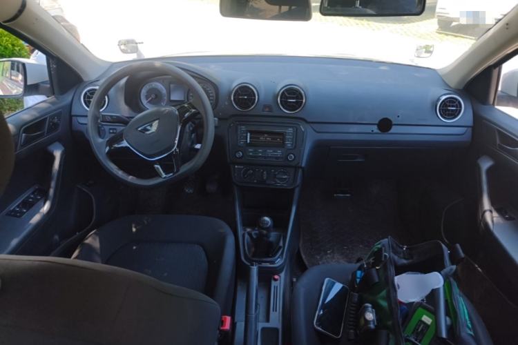Used Jetta VA3 2024 1.5L Manual Entry-Level Version Center Console