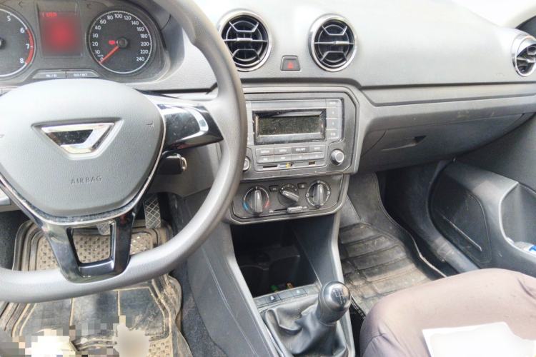 Used Jetta VA3 2024 1.5L Manual Entry-Level Version Center Console