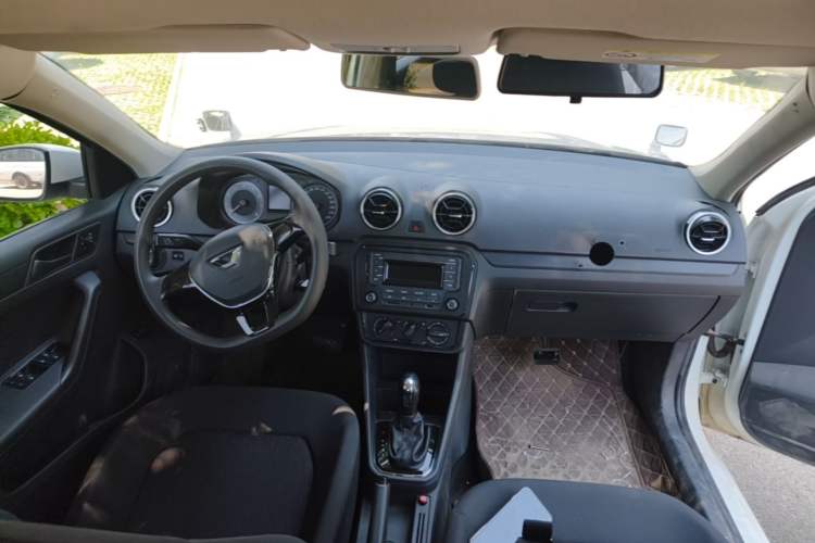 Used Jetta VA3 2024 1.5L Automatic Entry Version Center Console