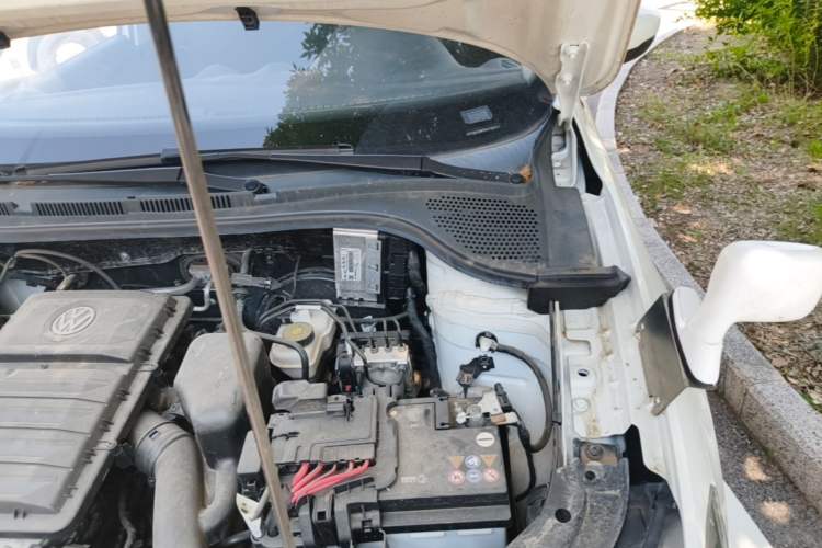 Used Jetta VA3 2024 1.5L Manual Entry-Level Version Engine Bay Left