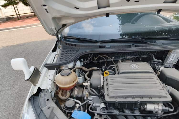 Used Jetta VA3 2024 1.5L Automatic Entry Version Engine Bay Right