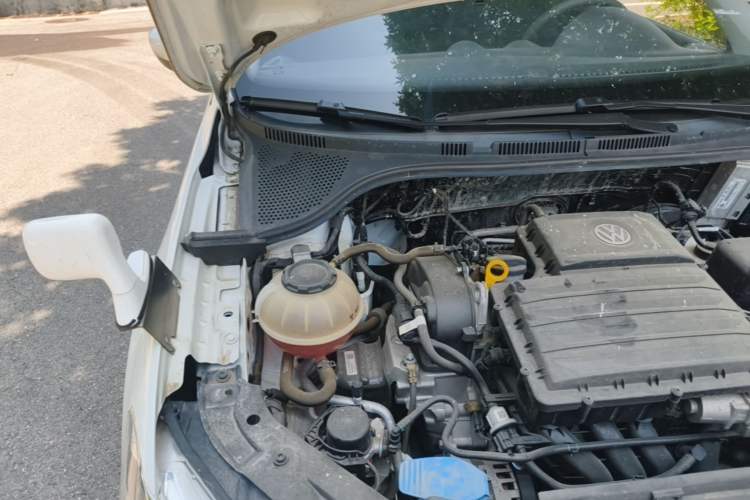 Used Jetta VA3 2024 1.5L Manual Entry-Level Version Engine Bay Right