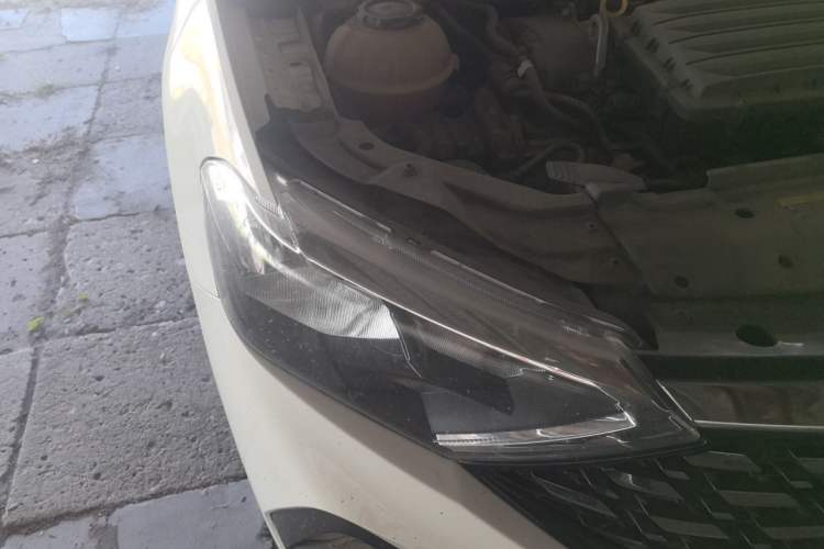 Used Jetta VA3 2024 1.5L Manual Entry-Level Version Engine Bay Right