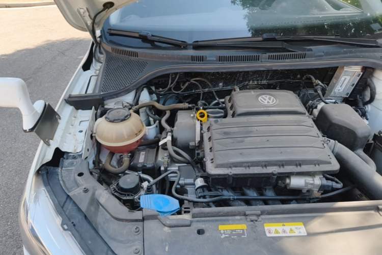 Used Jetta VA3 2024 1.5L Manual Entry-Level Version Engine Bay Right