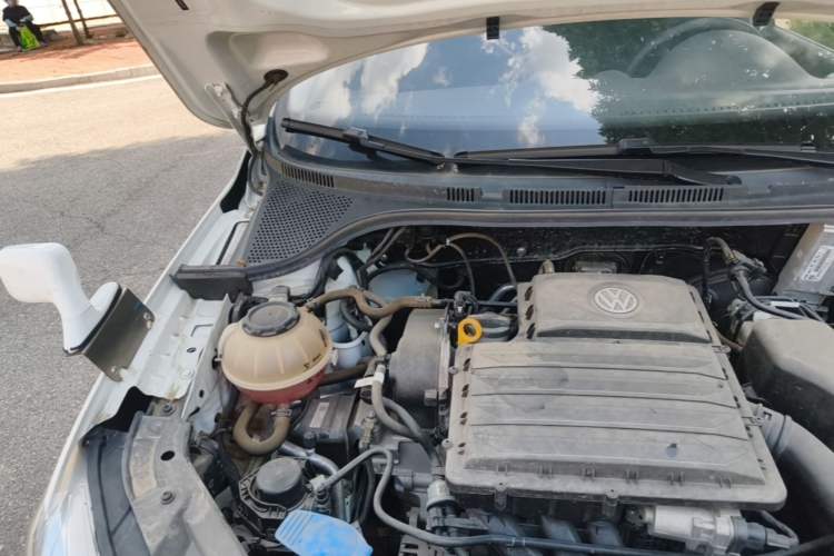Used Jetta VA3 2024 1.5L Manual Entry-Level Version Engine Bay Right
