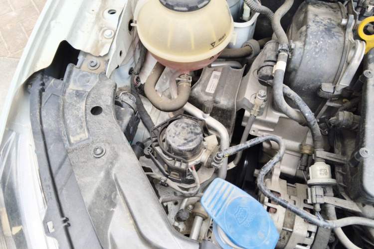Used Jetta VA3 2024 1.5L Manual Entry-Level Version Engine Bay Right