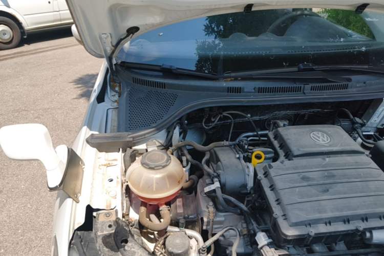 Used Jetta VA3 2024 1.5L Manual Entry-Level Version Engine Bay Right