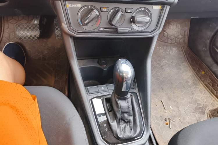 Used Jetta VA3 2024 1.5L Automatic Entry Version Gear Lever