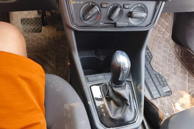 Used Jetta VA3 2024 1.5L Automatic Entry Version Gear Lever