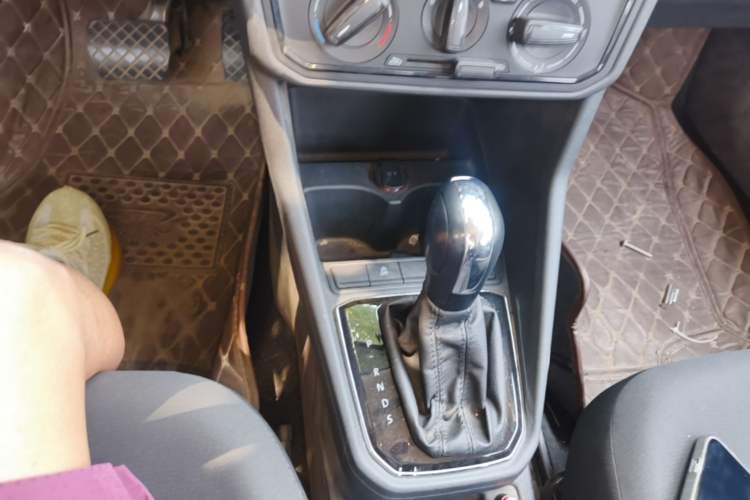 Used Jetta VA3 2024 1.5L Automatic Entry Version Gear Lever