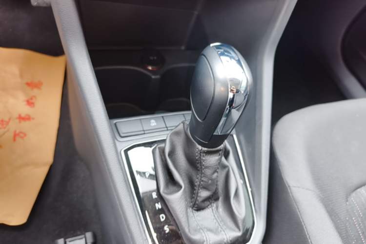 Used Jetta VA3 2024 1.5L Automatic Entry Version Gear Lever