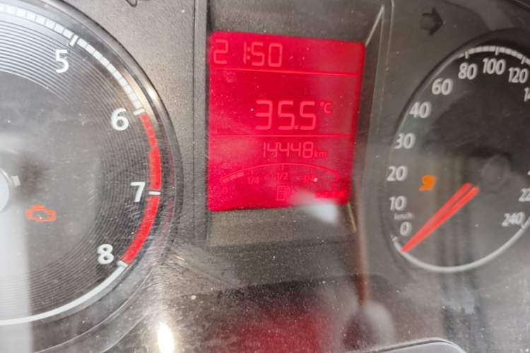 Used Jetta VA3 2024 1.5L Manual Entry-Level Version Odometer Close Up