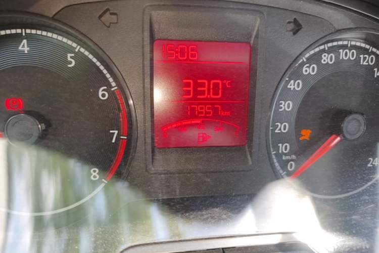 Used Jetta VA3 2024 1.5L Manual Entry-Level Version Odometer Close Up