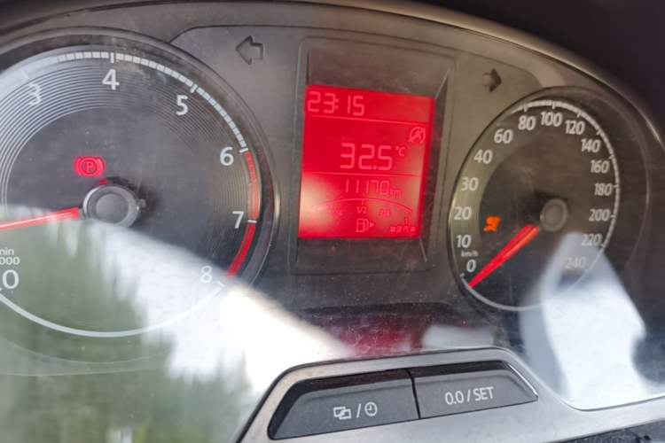 Used Jetta VA3 2024 1.5L Manual Entry-Level Version Odometer Close Up