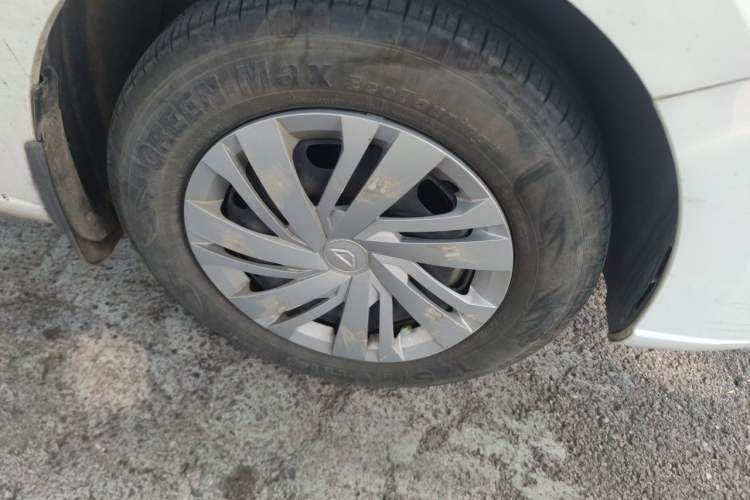 Used Jetta VA3 2024 1.5L Manual Entry-Level Version Right Front Wheel Hub