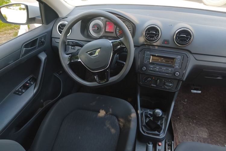 Used Jetta VA3 2024 1.5L Manual Entry-Level Version Steering Wheel