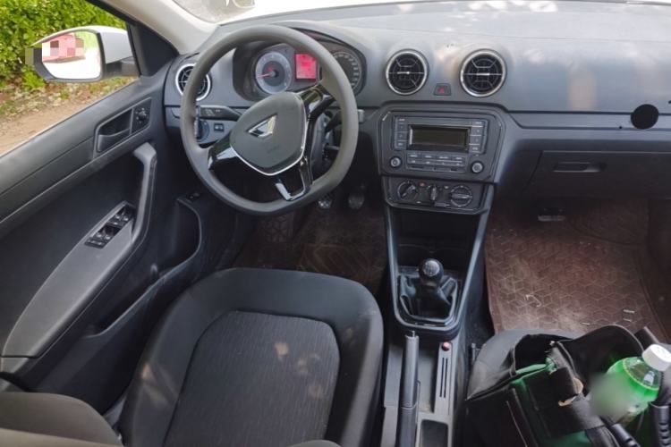 Used Jetta VA3 2024 1.5L Manual Entry-Level Version Steering Wheel