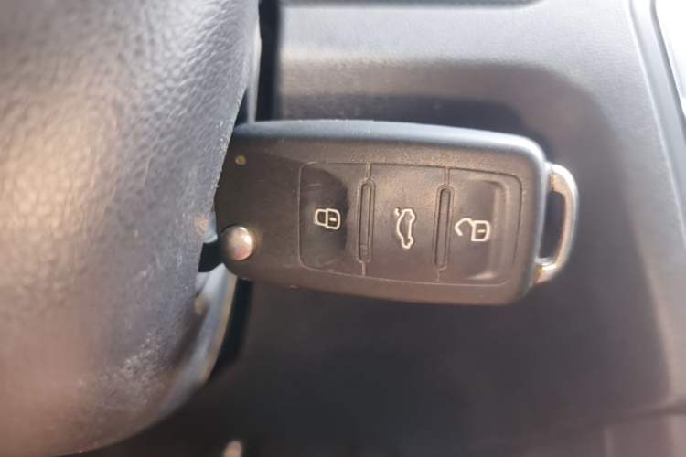 Used Jetta VA3 2024 1.5L Manual Entry-Level Version Vehicle Key