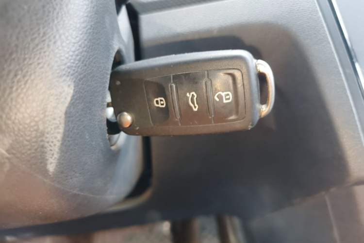Used Jetta VA3 2024 1.5L Automatic Entry Version Vehicle Key